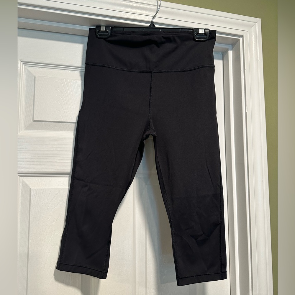 Athleta Ultimate Stash Pocket Crop